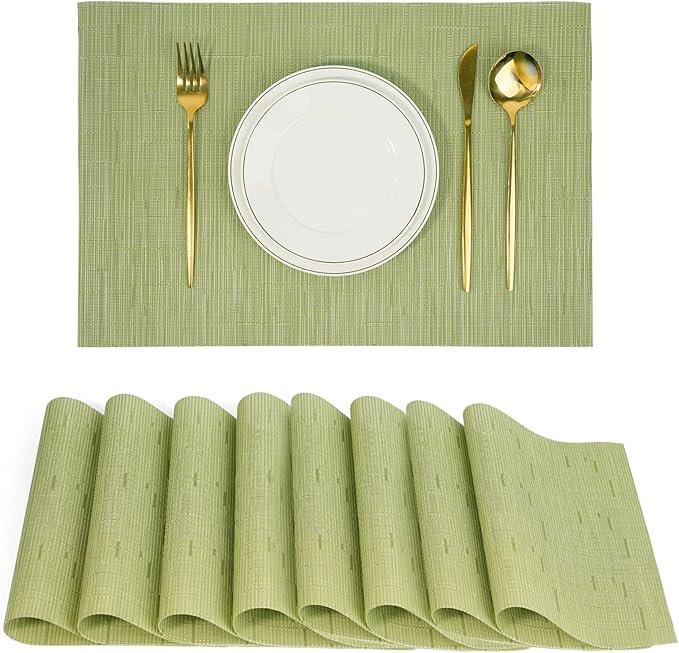 Placemats Set of 8，Christmas Non-Slip PVC Weave Table Mats Easy to Clean，Heat Resistant Place Mats for Kitchen Dining Table Decoration Indoor Outdoor，Pea Green