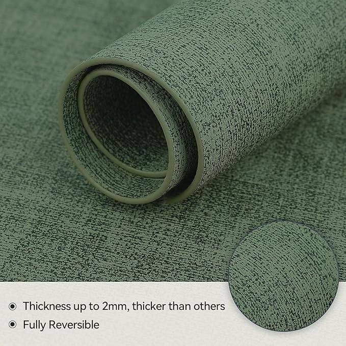 Round Table Placemats Set of 4, Faux Leather Wedge Shape Place Mats Heat Resistant Wipeable Washable Table Mats for Dining Outdoor Indoor, Green