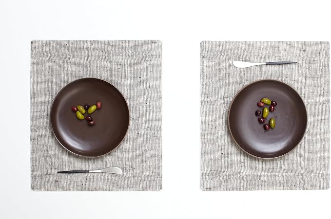 modern-twist 14" x 16" Silicone Rectangular Placemat, BPA, PVC-Free Table Mat, Dishwasher Safe, Linen Print in Chocolate, Pack of 1