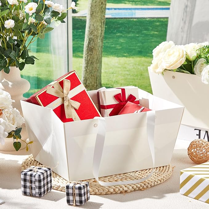 Tuanse 30 Pcs Basket for Gift Empty DIY Bulk Gift Basket Kit with Handle Kraft Cardboard Tray with 30 Bag 30 Bow Market Tray for Wedding Party(White,9.8 x 6.5 x 4.3 in)