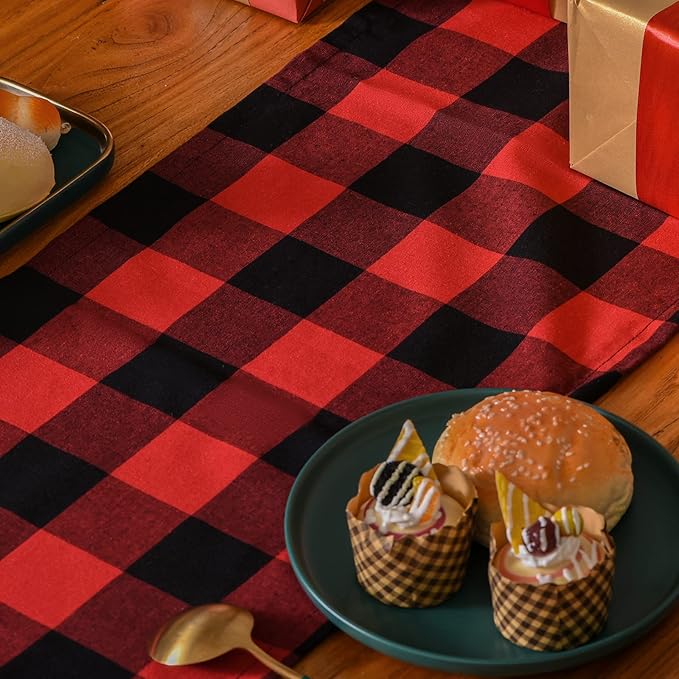 Tosewever Christmas Buffalo Check Plaid Table Runner, Cotton Polyester Blend Classic Family Dinner Table Runners for Indoor Outdoor Parties Events Home Decoration (Red and Black, 14 x 72 Inch)