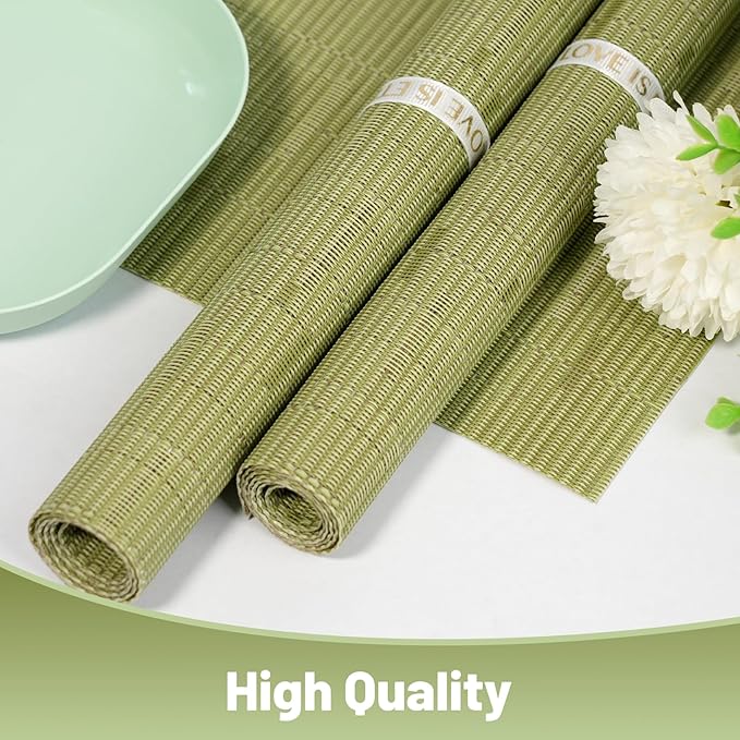 Placemats Set of 6，Christmas Non-Slip PVC Weave Table Mats Easy to Clean，Heat Resistant Place Mats for Kitchen Dining Table Decoration Indoor Outdoor，Pea Green