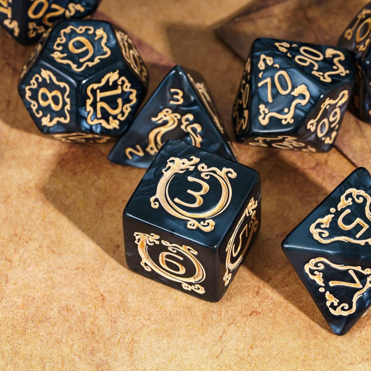 7-Die DND Dice Set Dragon Pattern Polyhedral Die with Leather Bag D&D Dice Set for RPG Table Games (Black W/Gold Dragon Pattern)
