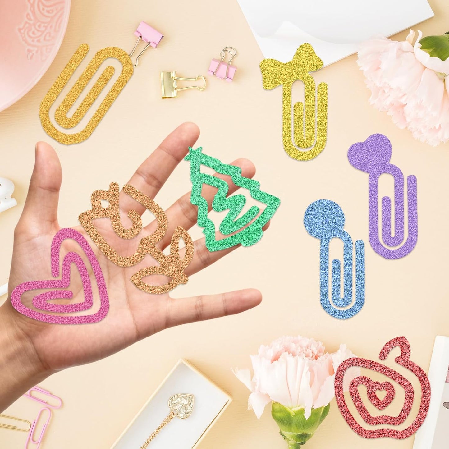 3pcs Paperclip Bookmarks Mold, Jumbo Paper Clips Bookmarks Silicone Mold with Multiple Style Epoxy Heart Resin Casting Mould Butterfly Making Supplies for DIY Crafts Book Lovers Gift