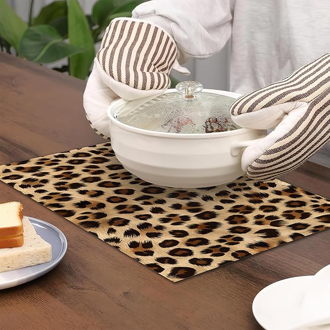 Leopard Skin Texture Placemats Set of 6, Placemats Washable Kitchen Dining Linen Table Mats Stain Heat-Resistant for Home Party Indoor 12x18 inch