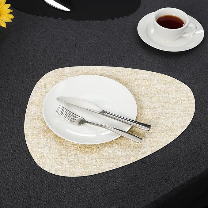 Placemats and Coasters, Washable Reversible Placemats Round Faux Leather Wipeable Place Mats Non Slip Heat Resistant Indoor Outdoor Table Mats (Set of 4, Cream Black)