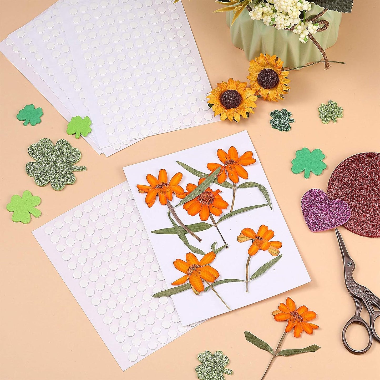 Zonon 500 Pcs Double Sided Adhesive Dots Clear Glue Point Tape Stickers Balloon Glue Round Mini No Traces Adhesive Sticker Dot Sticker for Classroom Decor Craft DIY Office (0.79 Inch/ 20 mm)