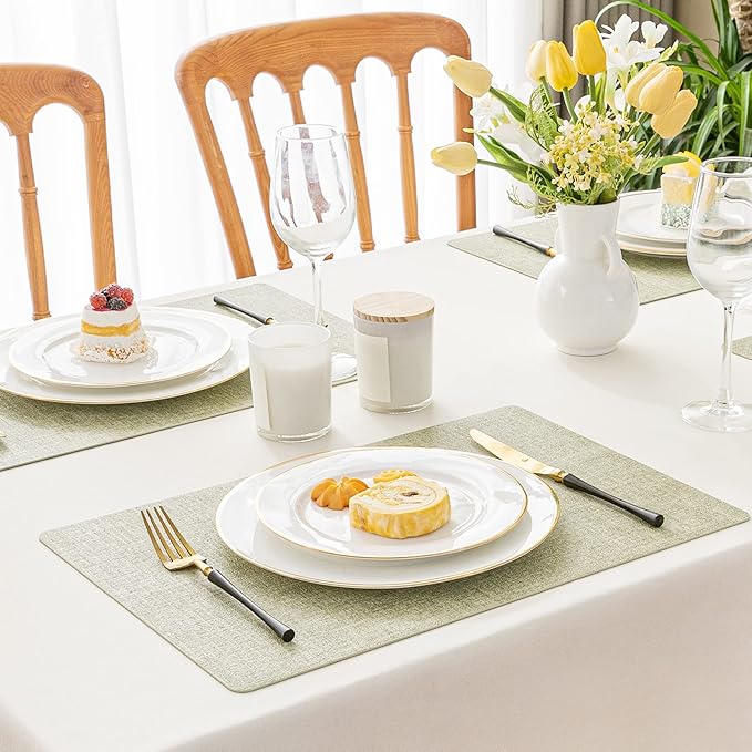 Romanstile Vinyl Placemats Set of 4-12 X 17 Inch - Heat Resistant Place Mats 100% Waterproof Oilproof Wipeable Reversible Faux Leather Table Mats for Kitchen, Dining, Party, Outdoor, Grass Green