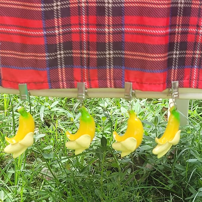 TwoFish Home Set of 4 Resin Banana Tablecloth Weights Clips Handicraft Banana Tablecloth Clamps Pack of 4