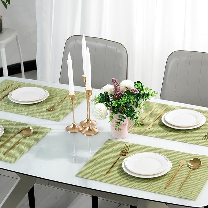 Placemats Set of 6，Christmas Non-Slip PVC Weave Table Mats Easy to Clean，Heat Resistant Place Mats for Kitchen Dining Table Decoration Indoor Outdoor，Pea Green