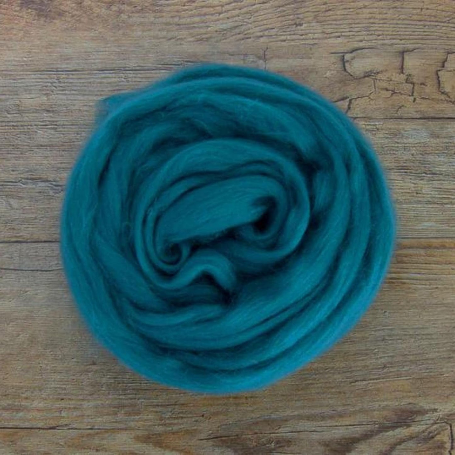 Revolution Fibers Merino Wool Combed Top | 1 lb Premium Wool Roving | 22 Micron, Best Merino Wool for Spinning, Tapestry, Needle Felting, Big Yarn Roving and Wall Hangings (Duck Egg Green)