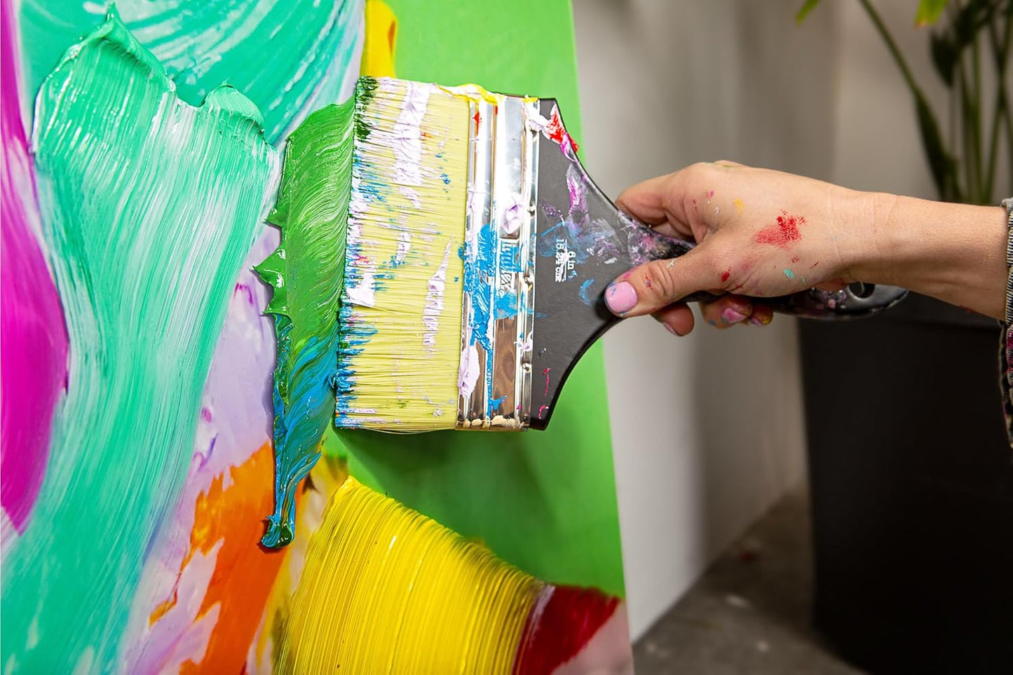 Liquitex Professional Heavy Body Acrylic Paint, 32-oz (946ml) Pot, Cadmium Yellow Free Medium