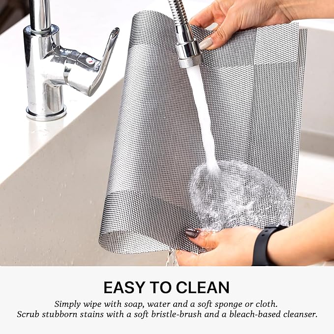 LEXMORE Placemats Set of 4 Vinyl/Plastic Woven Place Mats for Kitchen Table Indoor/Outdoor Washable Placemat Wipeable Dining Table Mats(Silver Cube)