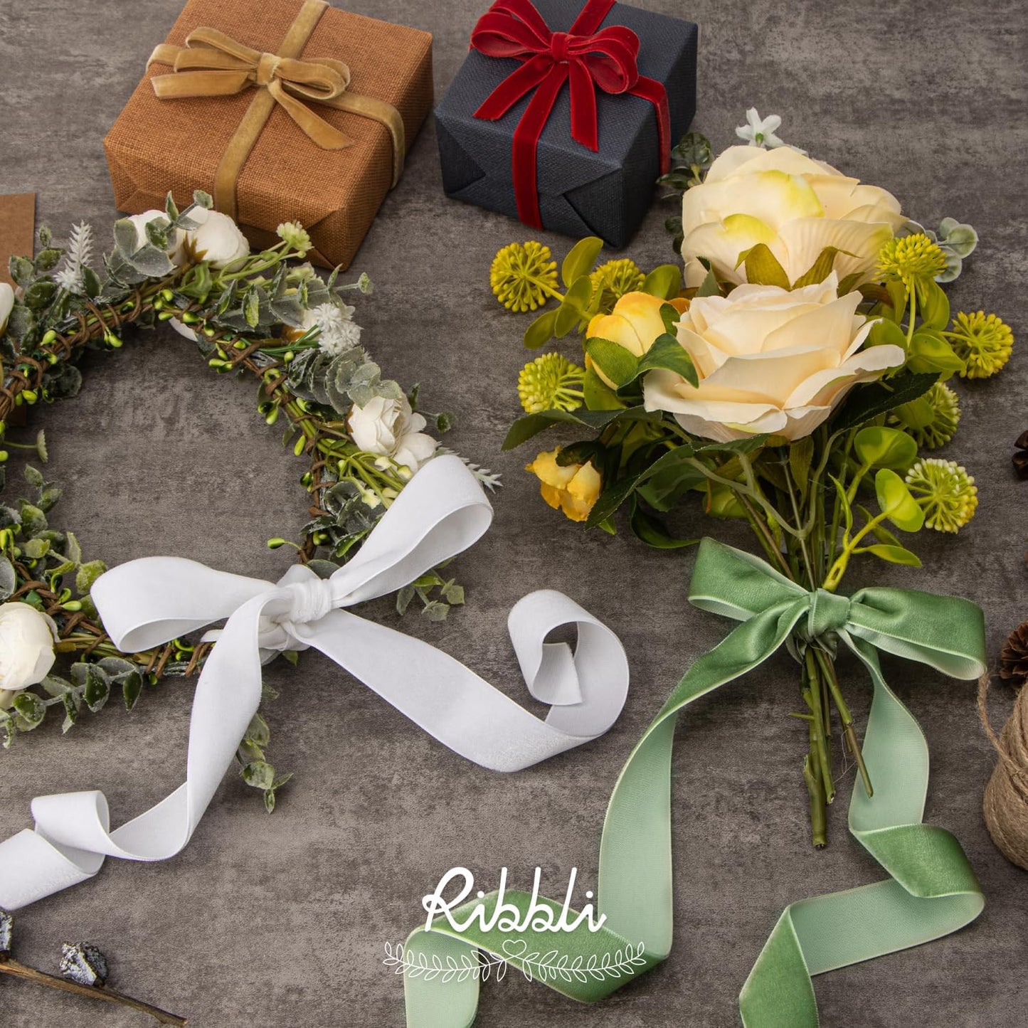 Ribbli Polyester White Velvet Ribbon,1 Inches Continuous10-Yard Spool,Christmas Ribbon for Gift Wrapping,Floral Bouquets, Home Decor