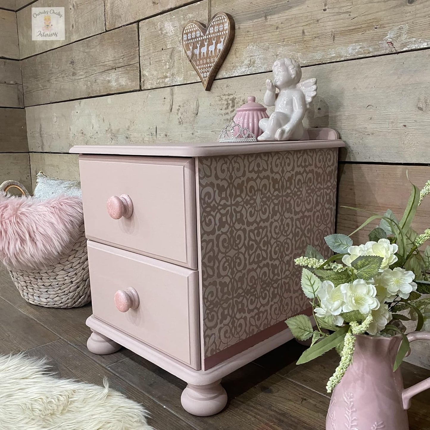 Dixie Belle Paint Company Chalk Finish Furniture Paint - Soft Pink (16oz) - Matte Dainty Pink Chic Chalk Mineral DIY Furniture Paint