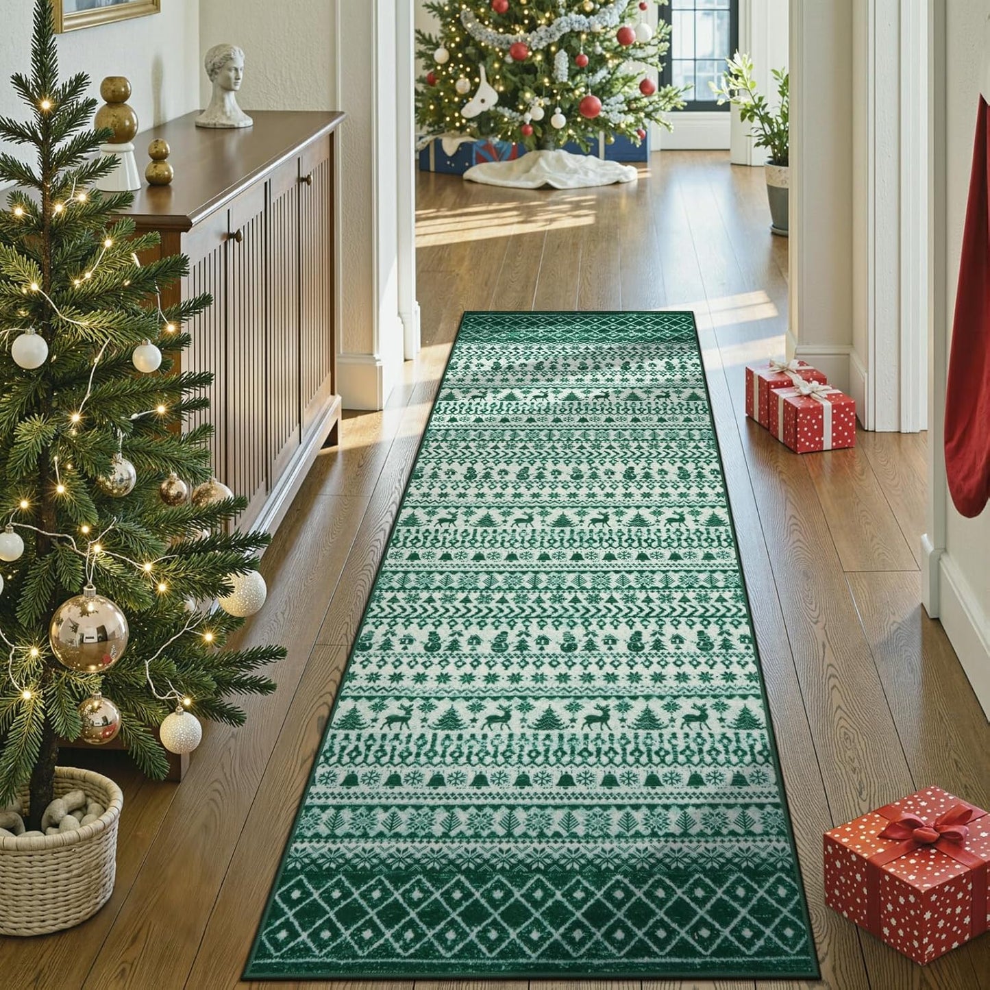 Christmas Kitchen Runner Rug, 2x6 Rug Runners for Hallways Non Slip, Low Pile Soft Washable Bathroom Runner Rug, Xmas Winter Holiday Home Decor Carpet Runners for Bedroom Laundry