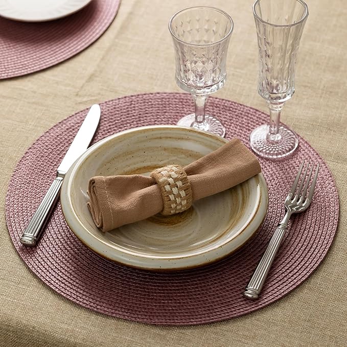 Round Placemats Set of 4 Plastic Woven Placemats Washable Wipeable Table Mats for Dining Table Heat Resistant Non-Slip Circle Place Mats (Lilac)