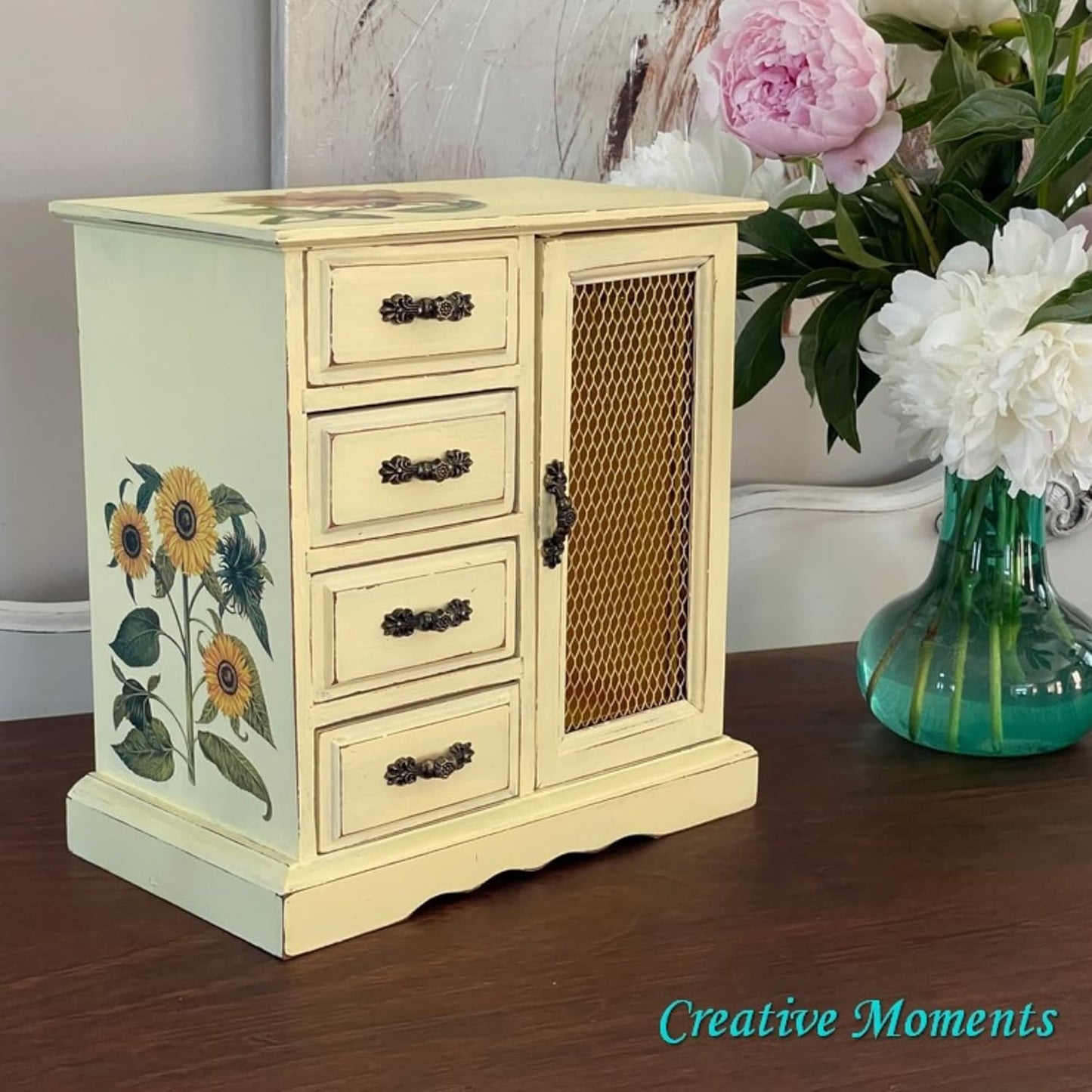 Dixie Belle Paint Company Chalk Finish Furniture Paint - Lemonade (4oz) - Matte Pale Yellow Chic Chalk Mineral DIY Furniture Paint