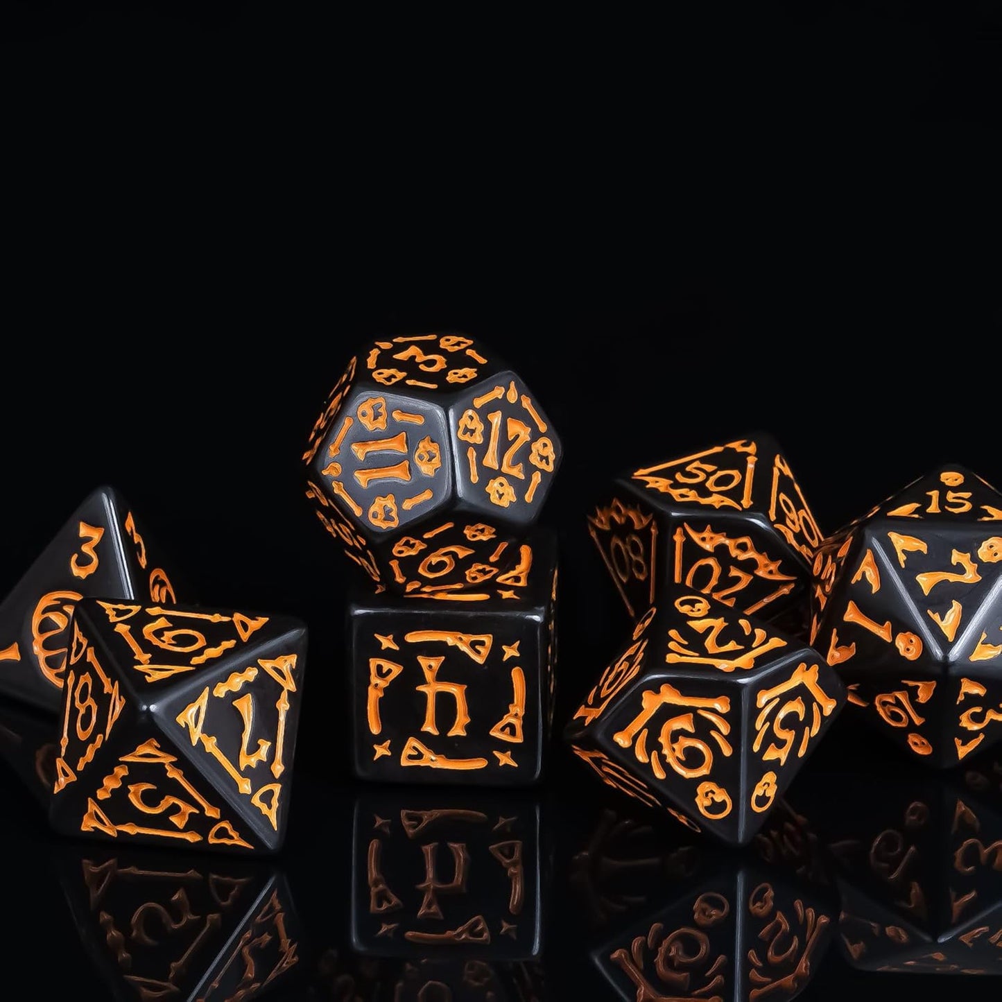 7-Die DND Dice Set Halloween Pattern Polyhedral Dice Set with Leather Bag, Skull Dice D&D Dice Set for RPG Table Games (Halloween Pattern-Black)