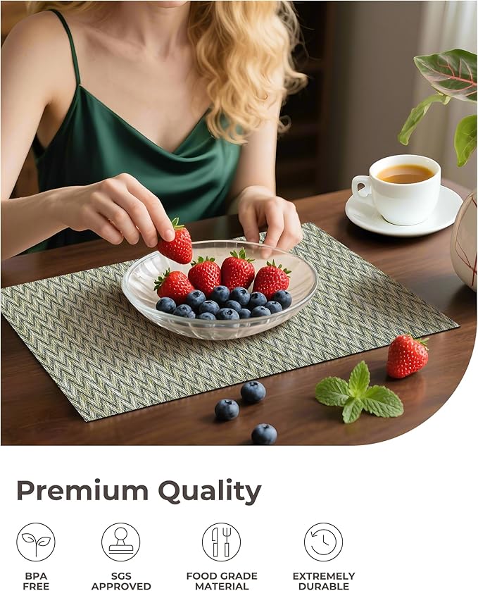 Leetaltree Green Placemats Set of 4 - Heat Resistant Non-Slip Place mats for Dining Table, Washable Durable PVC Vinyl Woven Table Mats（Green Zigzag, 4）