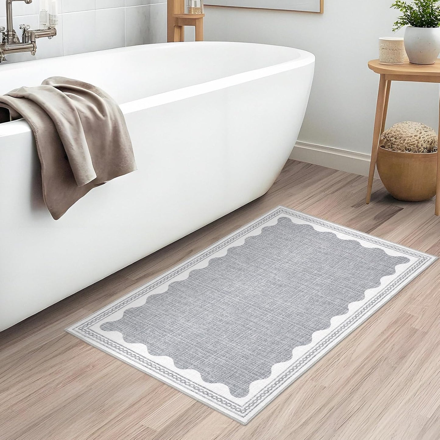 Scalloped Rug 2x3 Rugs for Entryway, Solid Grey Rug Small Area Rugs Non Slip Scalloped Bath Mat, Washable Front Door Mat Indoor Entrance,Soft Girls Nursery Dorm Carpet for Bedroom Kitchen