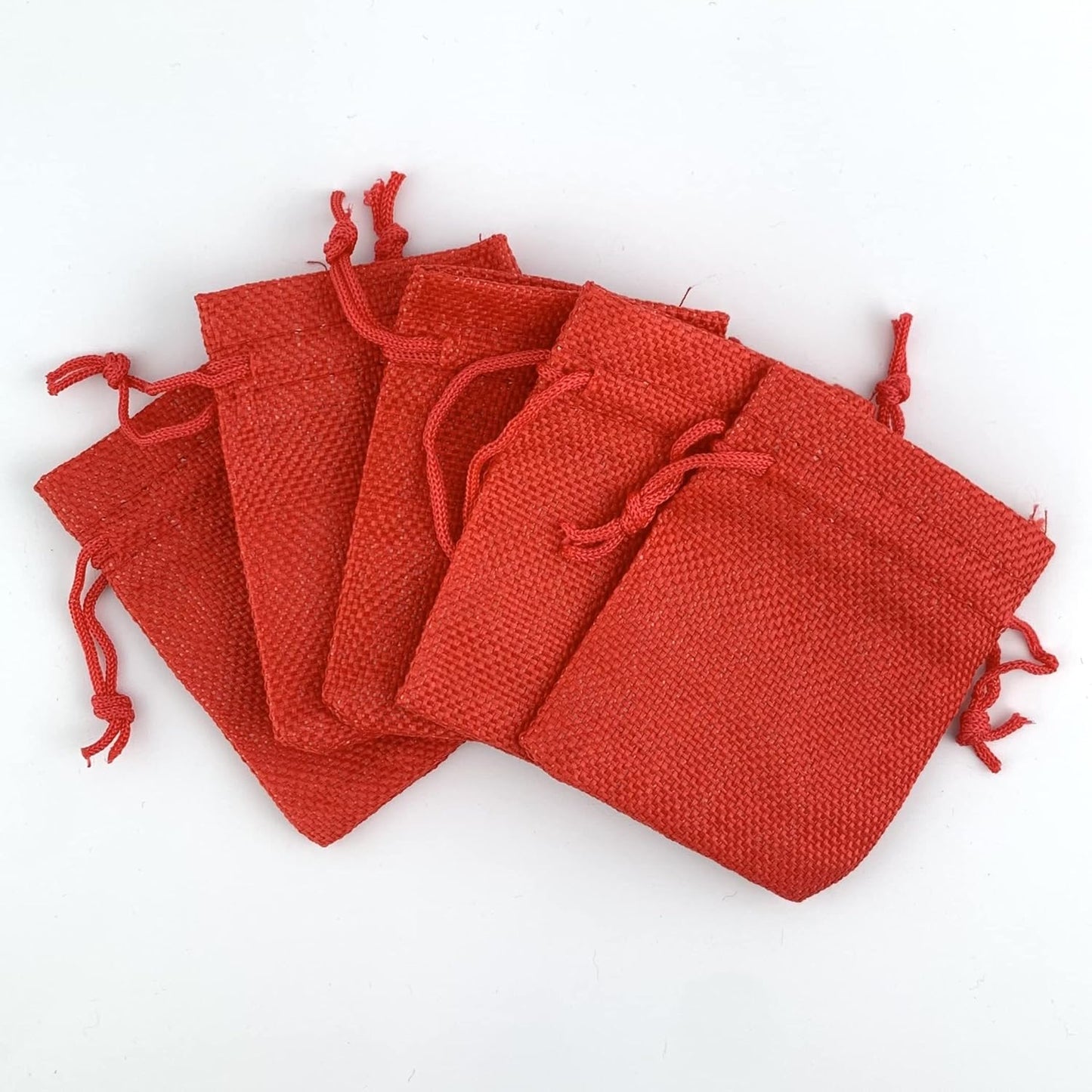 Palmhomee Pack Of 25 Burlap Gift Bags with Drawstring Linen Jewelry Pouches Wedding Hessian Jute Bags for Birthday Jewelry and Treat Pouches Party Wedding Favors Gift Art and DIY Craft   (3.6x4.8 Inch, Red)