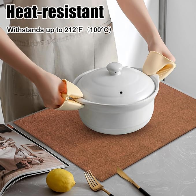 Homaxy Faux Leather Heat Resistant Placemats for Dining Table Set of 8, Waterproof Wipeable Washable PU Table Mats, Easy to Clean Anti-Slip Place Mats, 11.8 x 17 Inch, Brown