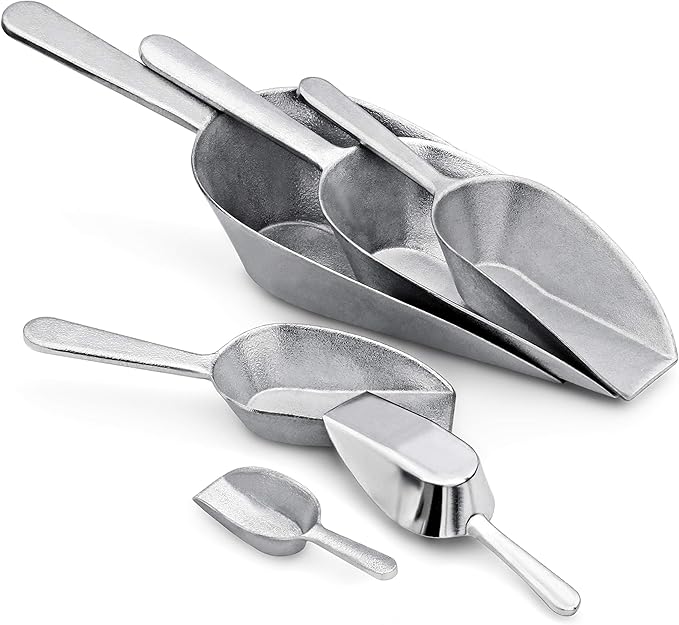New Star Foodservice 34707 One-Piece Cast Aluminum Flat Bottom Bar Ice Flour Utility Scoop, 16-Ounce, Silver