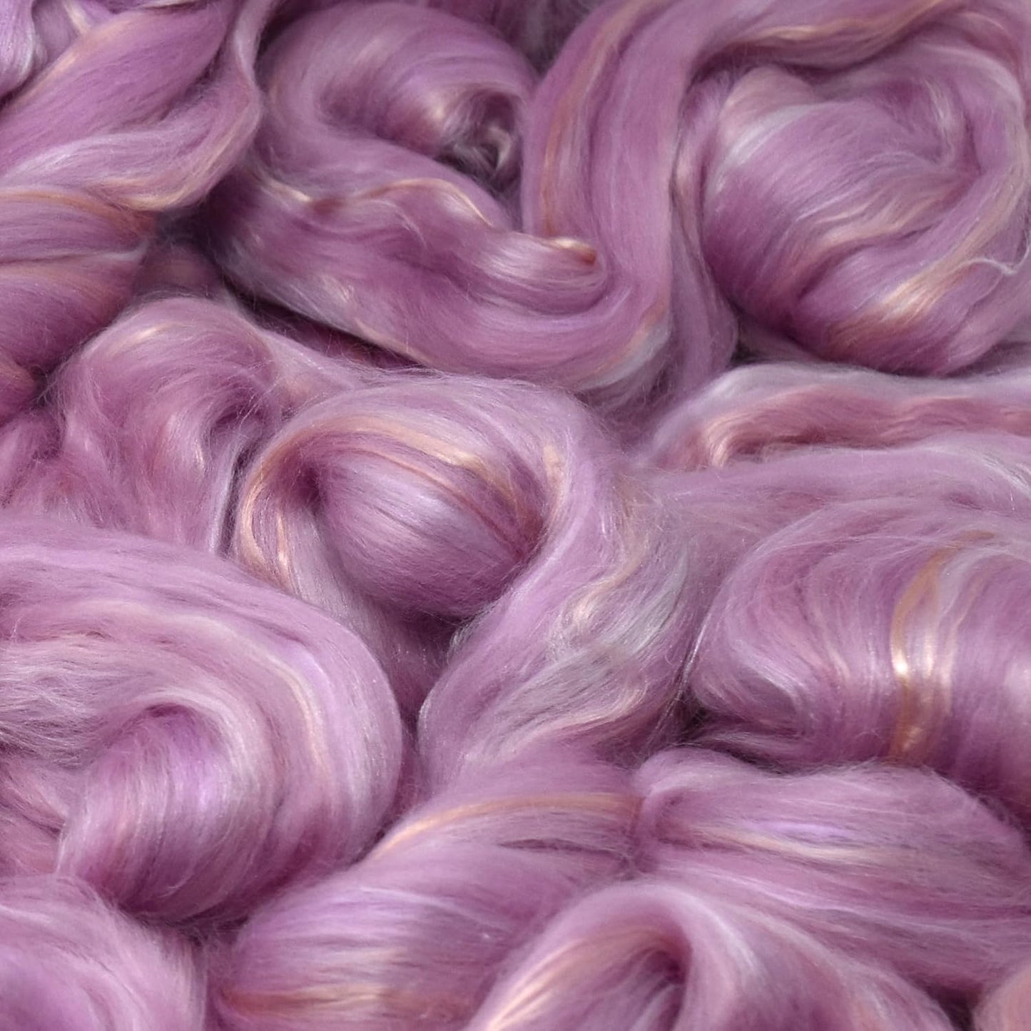 Merino Silk Luxe Tonal Designer Blend. Superfine Merino, Mulberry Silk, Tussah Silk. Top Roving for Spinning or Felting. Pastel Passion 4oz