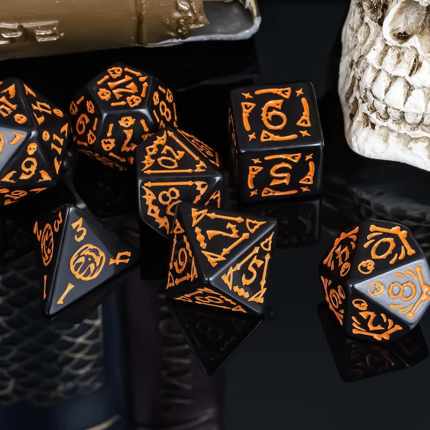 7-Die DND Dice Set Halloween Pattern Polyhedral Dice Set with Leather Bag, Skull Dice D&D Dice Set for RPG Table Games (Halloween Pattern-Black)