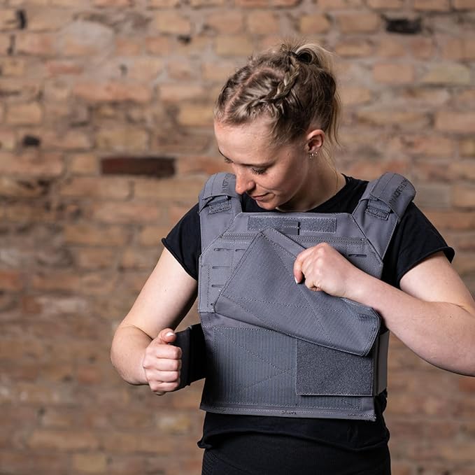 Northgym Adjustable Weighted Vest/Incl. 3D Weight Plates in 14lbs / 20lbs/ 30lbs/ 42.5lbs - Optimized Weight Distribution and with Curved Plates for Running, Functional Training and Working Out