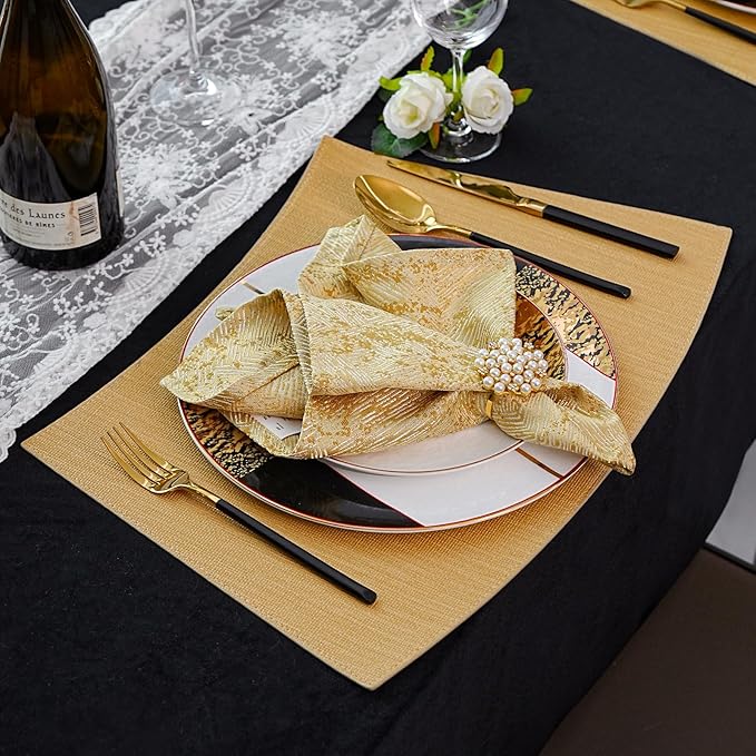 Faux Leather Placemats, Heat Resistant PU Table Mats Set of 6, Waterproof Oil-Proof Wipeable Reversible Place Mats for Kitchen Dining Table, Easy to Clean (Gold, Round Table)