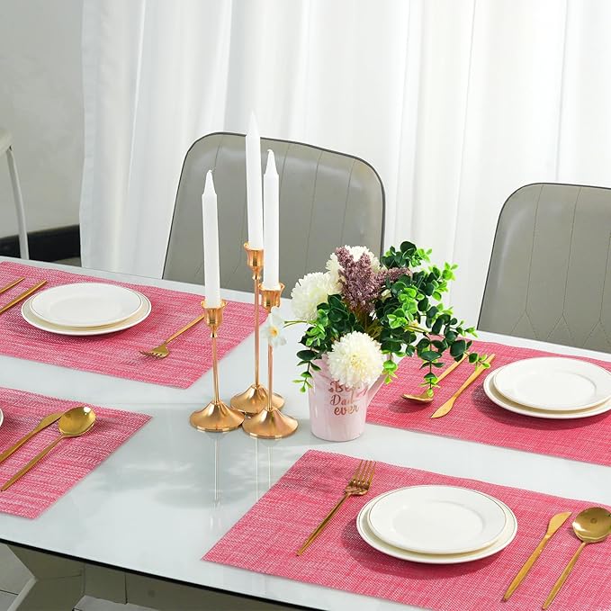 Placemats Set of 8，Christmas Decoration Non-Slip PVC Weave Table Mats Easy to Clean，Heat Resistant Place Mats for Kitchen Dining Table Decoration Indoor Outdoor，Red