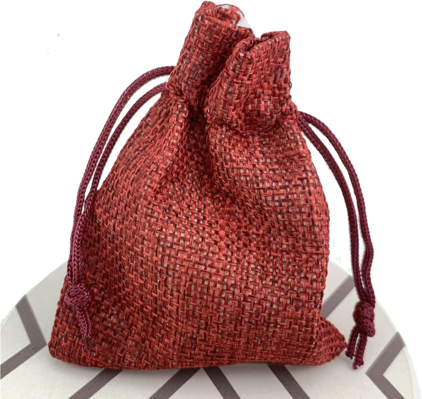 Palmhomee Pack of 25 Burlap Gift Bags with Drawstring Linen Jewelry Pouches Wedding Hessian Jute Bags for Birthday and Treat Pouches Party Wedding Favors Gift (2.8x3.6 Inch, Burgundy)