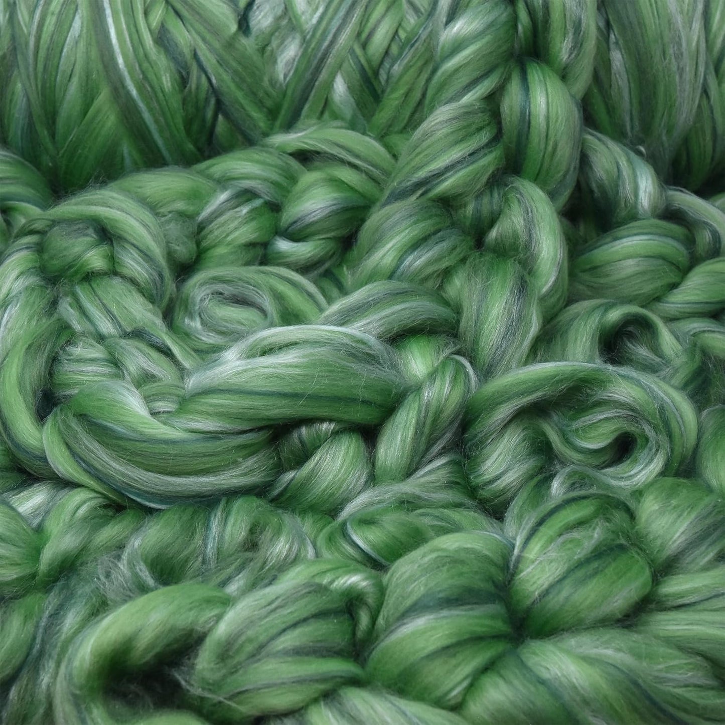 Merino Silk Luxe Tonal Designer Blend. Superfine Merino, Mulberry Silk, Tussah Silk. Top Roving for Spinning or Felting. Velvet Moss 4oz