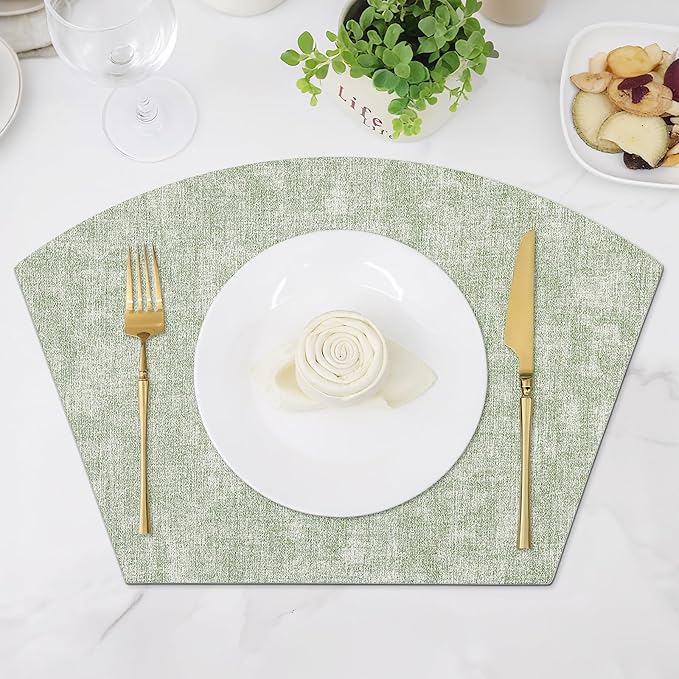Homaxy Round Table Placemats Set of 6, Washable Wedge Shaped Faux Leather Table Mats, Wipeable Kitchen Dinner Place Mats for Indoor Outdoor, Grass Green