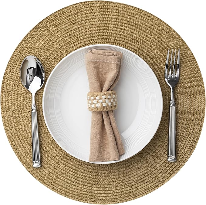 Round Placemats Set of 4 Plastic Woven Placemats Washable Wipeable Table Mats for Dining Table Heat Resistant Non-Slip Circle Place Mats (Tan)