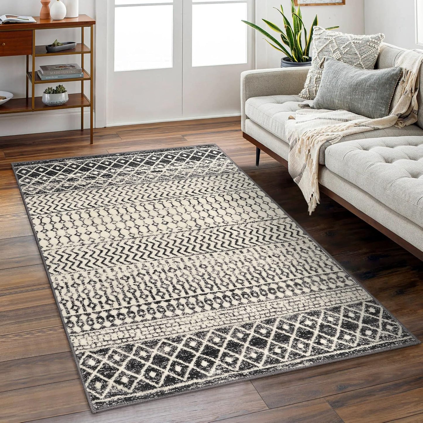 Boho Rugs for Living Room, 4x6 Moroccan Vintage Non-Slip Large Area Rug, Machine Washable Low-Plie Kitchen Mat Accent Rug for Bedroom Playroom Dining Room