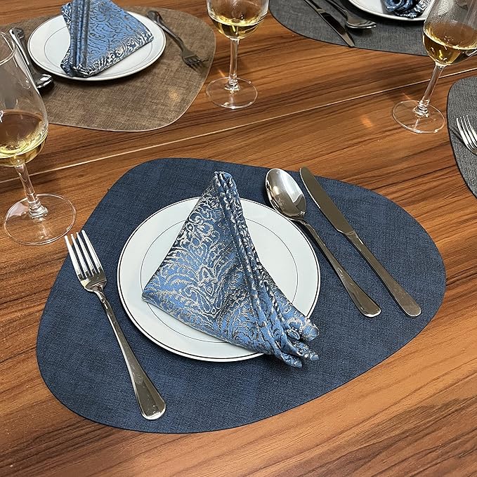 WAZAIGUR Washable Wipeable Waterproof Heat Resistant Faux Leather Placemats Set of 6,PU Palce Mats for Indoor and Outdoor,Easy to Clean Table Mats,Gray-White