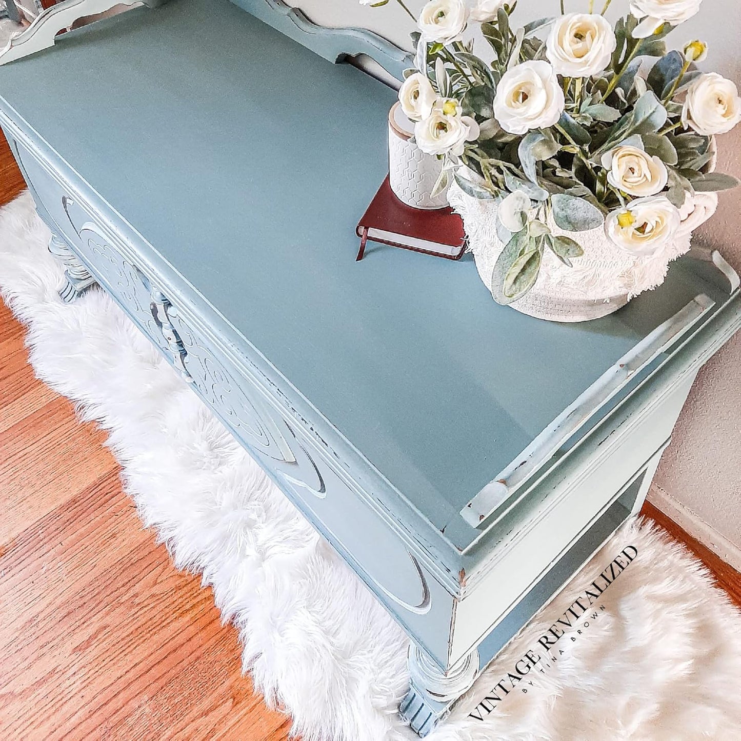 Dixie Belle Paint Company Chalk Finish Furniture Paint - Vintage Duck Egg (4oz) - Matte Light Blue Chic Chalk Mineral DIY Furniture Paint