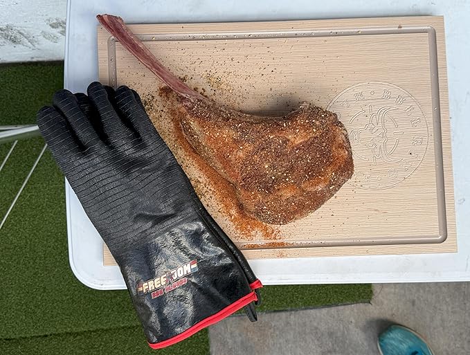 MagneCHEF Freedom BBQ Gloves 932°F Heat Rated Magnetic EZ On Off Safety Clips Waterproof for Grills Smokers Fryers Ovens (18")