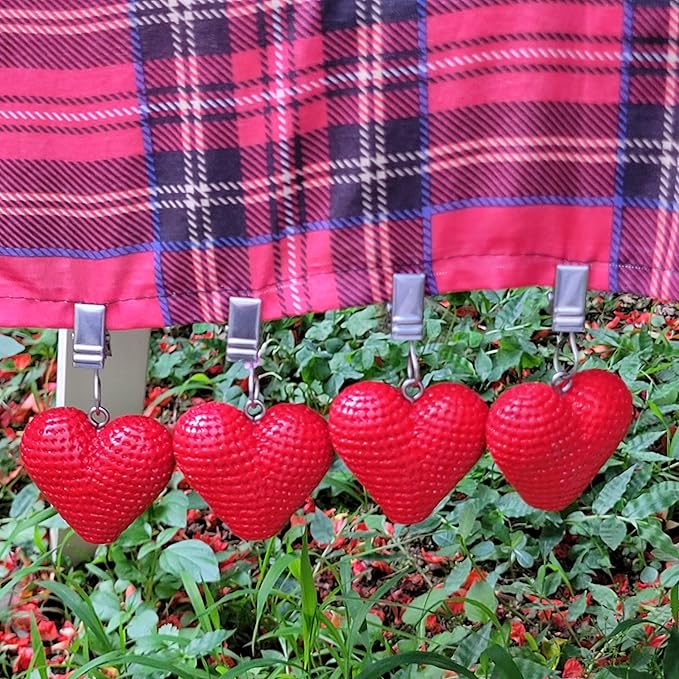 TwoFish Home Set of 4 Red Heart Tablecloth Weights Clips Red Heart Handicraft Tablecloth Clamps Pack of 4
