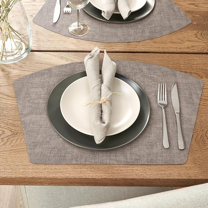Round Table Placemats Set of 4, Faux Leather Wedge Shape Place Mats Heat Resistant Wipeable Washable Table Mats for Dining Outdoor Indoor, Camel