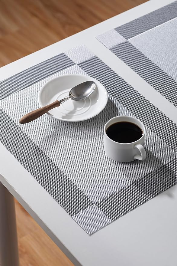 LEXMORE Placemats Set of 4 Vinyl/Plastic Woven Place Mats for Kitchen Table Indoor/Outdoor Washable Placemat Wipeable Dining Table Mats(Silver Cube)