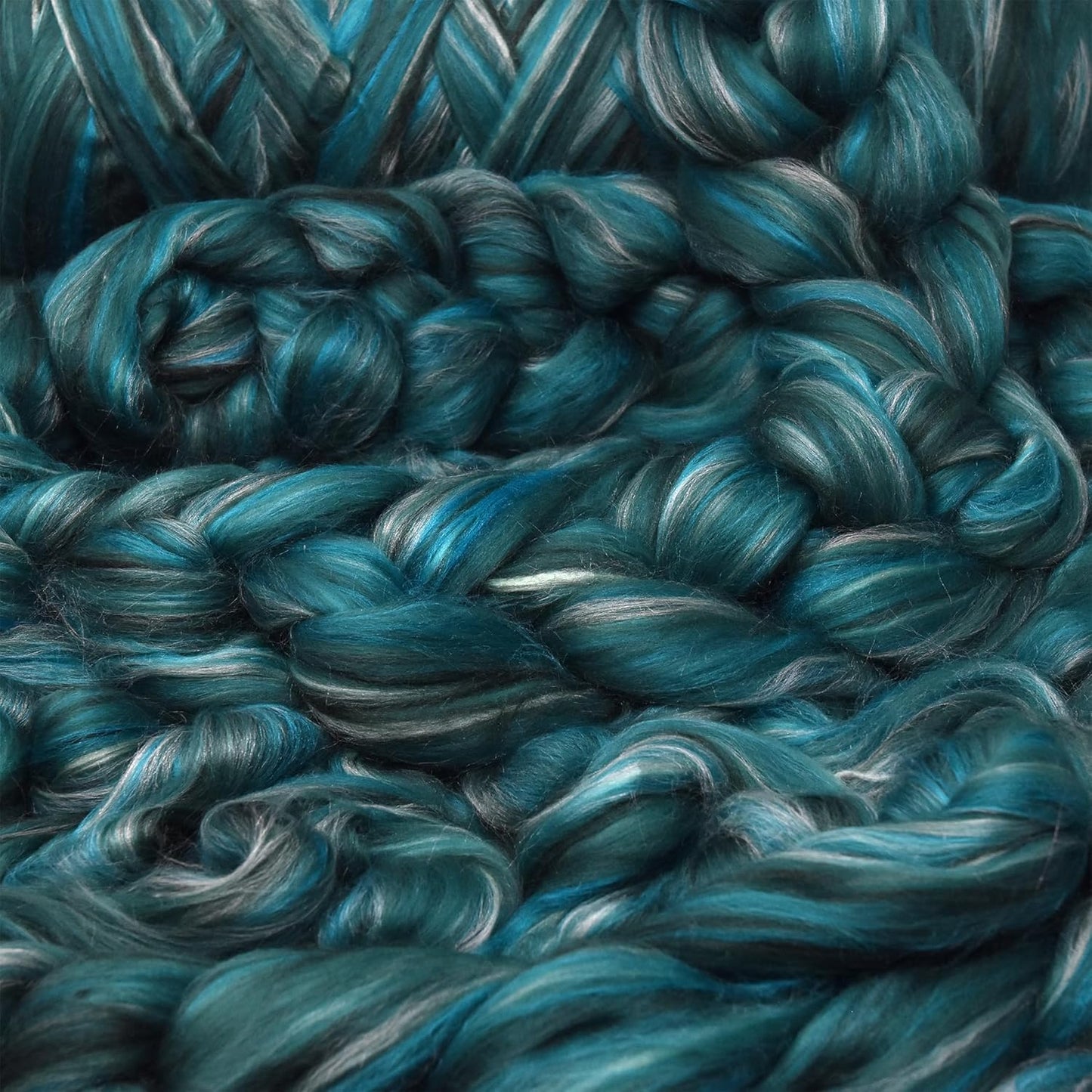 Merino Silk Luxe Tonal Designer Blend. Superfine Merino, Mulberry Silk, Tussah Silk. Top Roving for Spinning or Felting. Meadow Mist 1oz