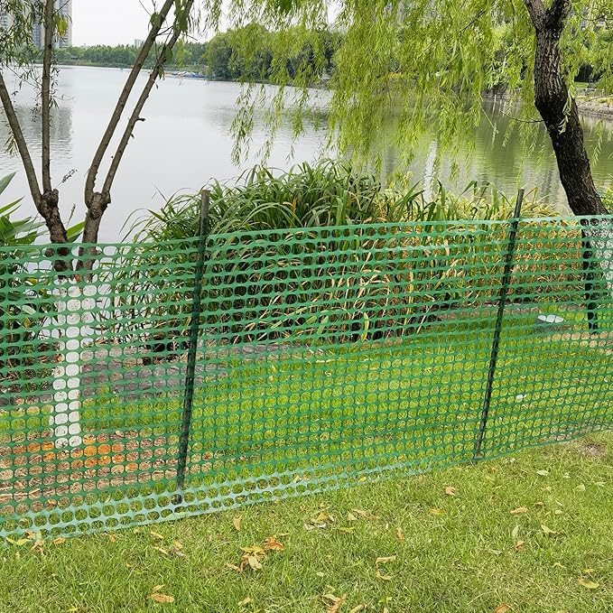Safety Fence Plastic Mesh Fencing Roll, 4'x100' Feet 1 Roll with 100 Zip Ties, Temporary Reusable Netting for Snow Fence, Garden, Construction and Animal Barrier